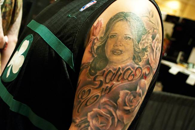 Cuba Lazo shows off a fresh tattoo of his mother, ...